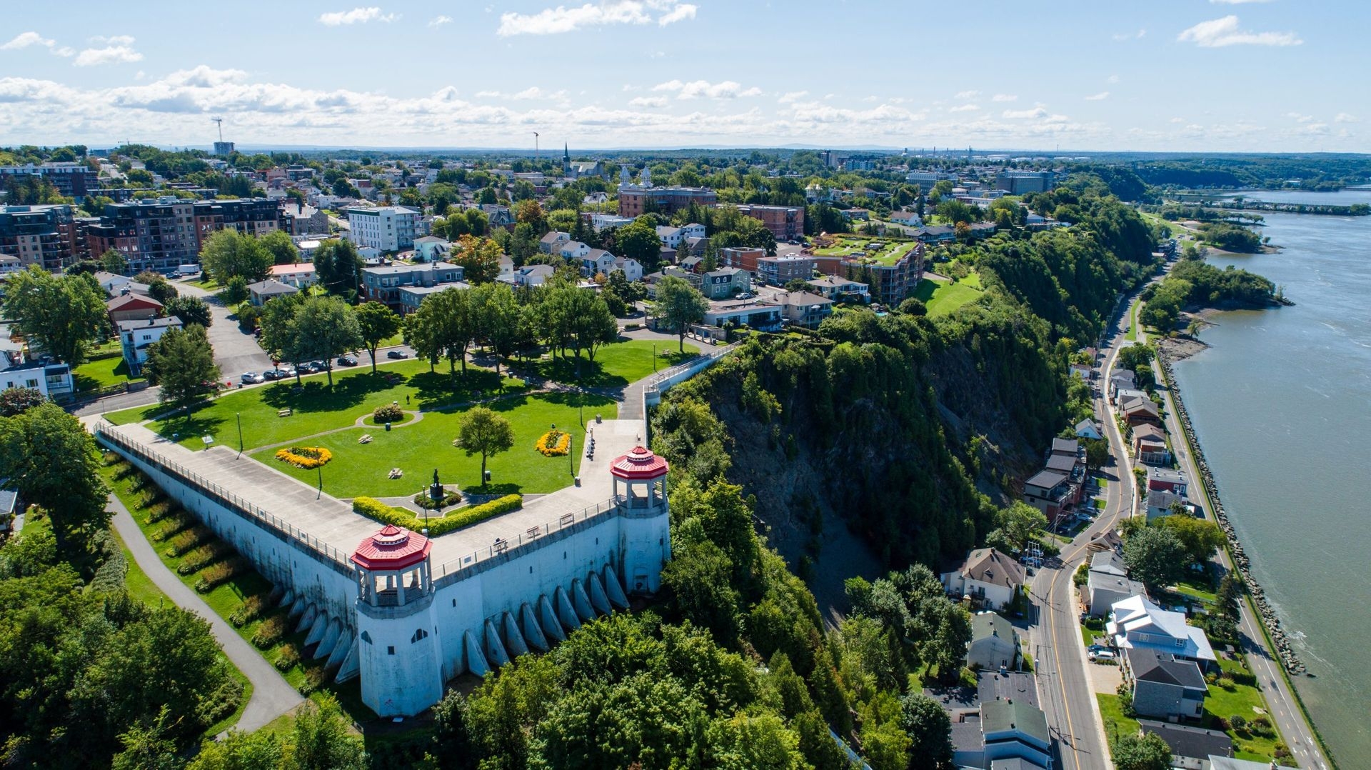 Une partie de la ville de Lévis vue d'en haut.